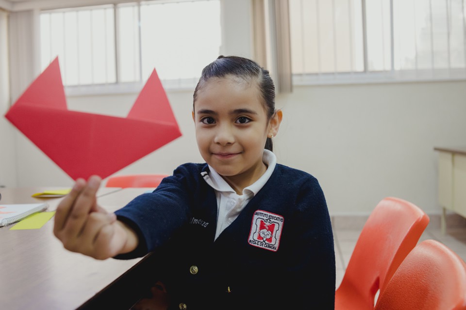 niña feliz